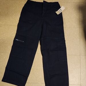 Black Cargo Pants with Relaxed Fit and Sturdy Fabric